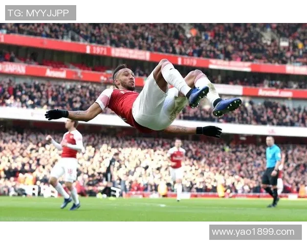 足球明星空翻庆祝动作引发热议展现运动员激情与技艺的完美结合